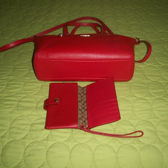 Coach Prairie Red Pebble Leather Satchel/Crossbody Bag with Wallet - Picture 7 of 16